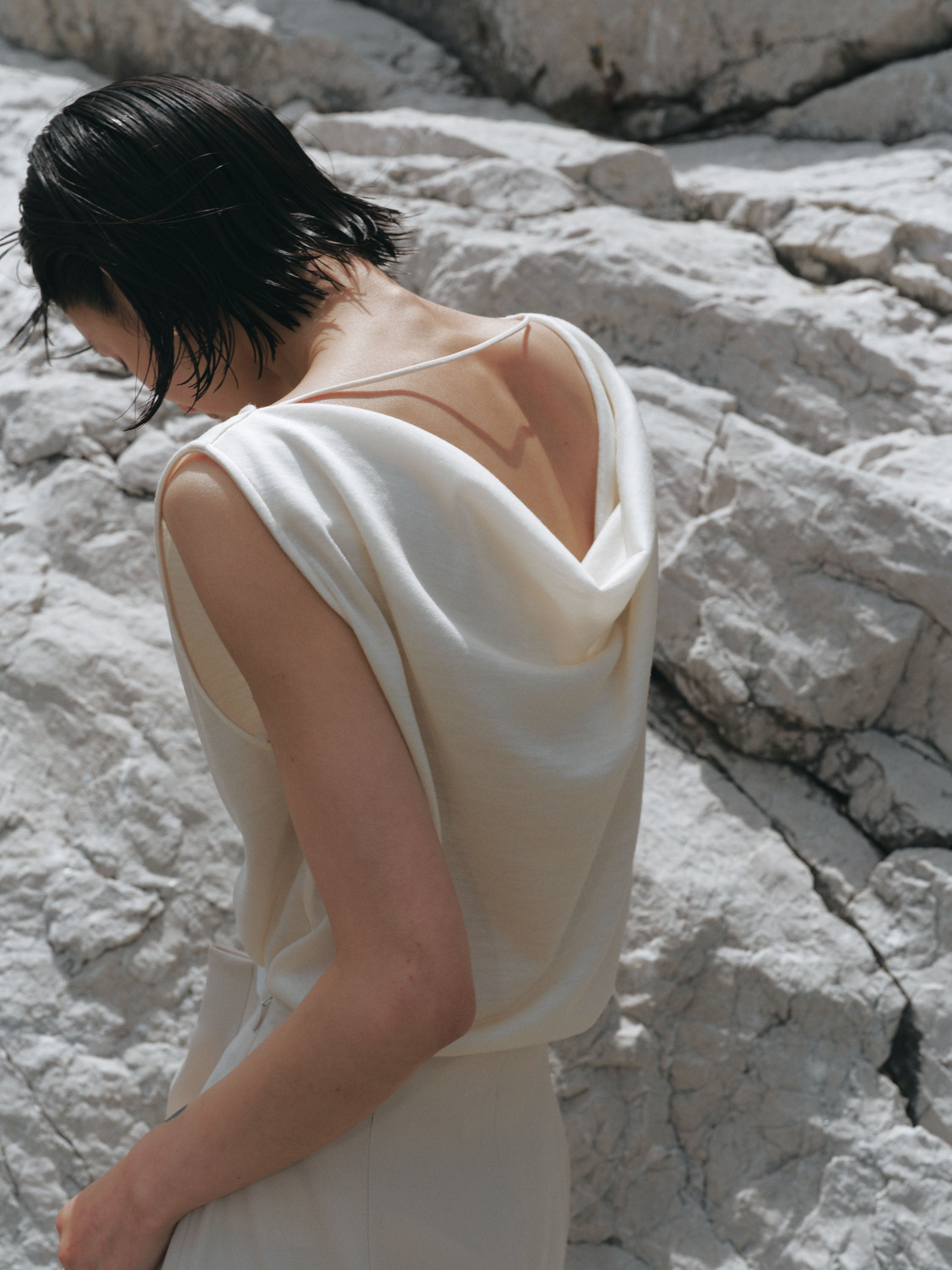 Drape Wool Sleeveless Tops(Ivory)