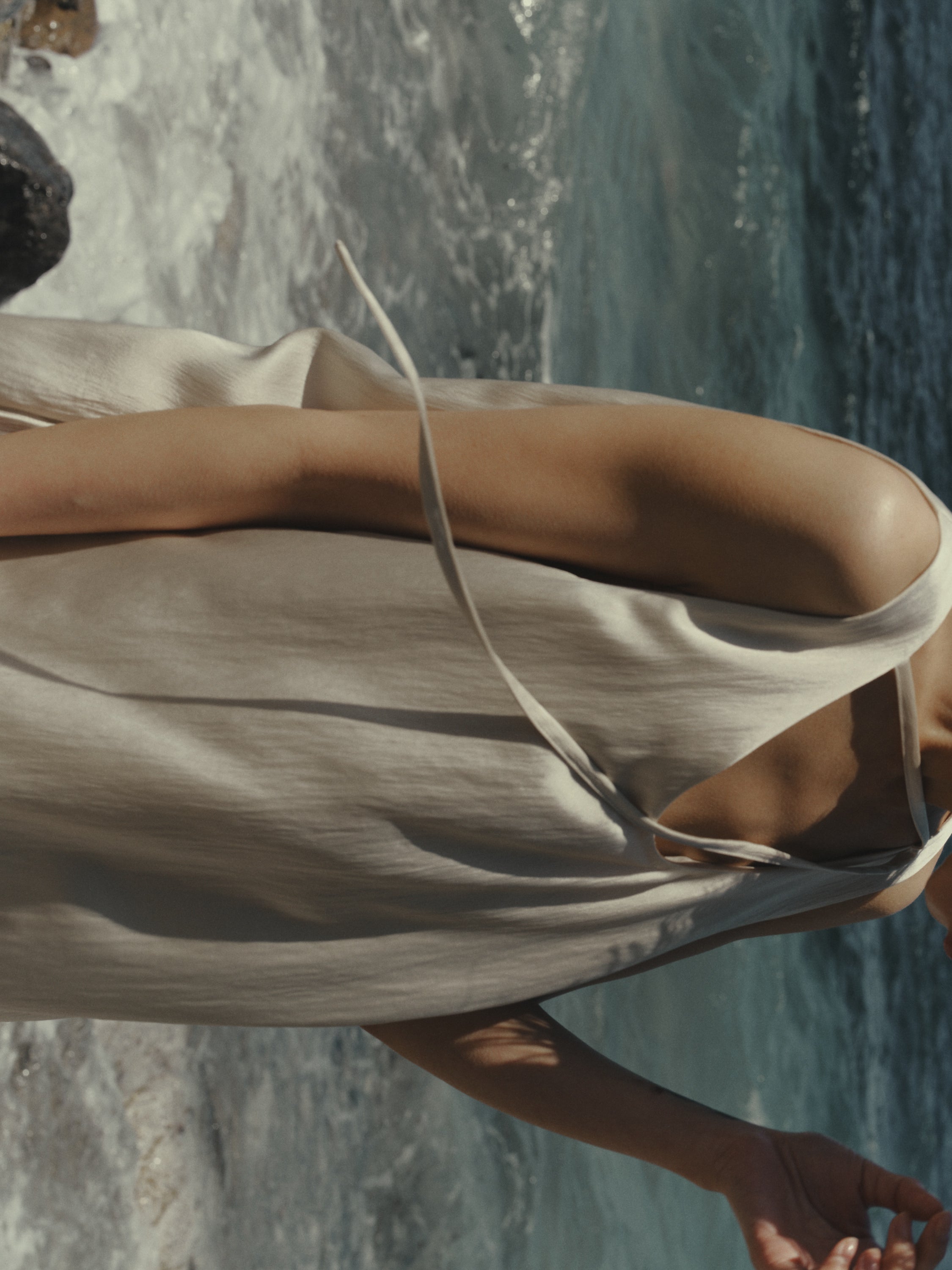 Triacetate Wool Hem Sheer Dress(Grayish Ivory)
