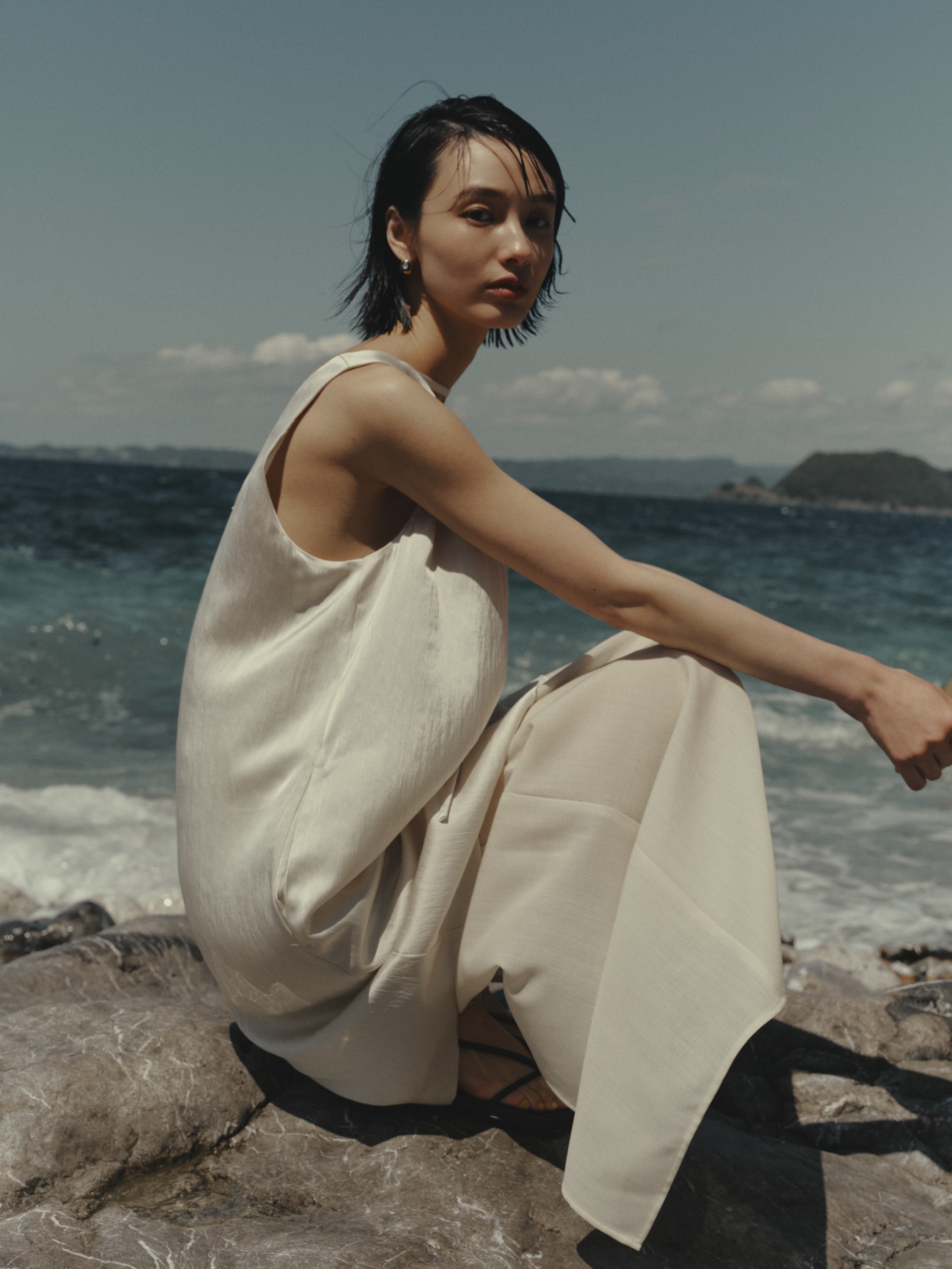 Triacetate Wool Hem Sheer Dress(Grayish Ivory)