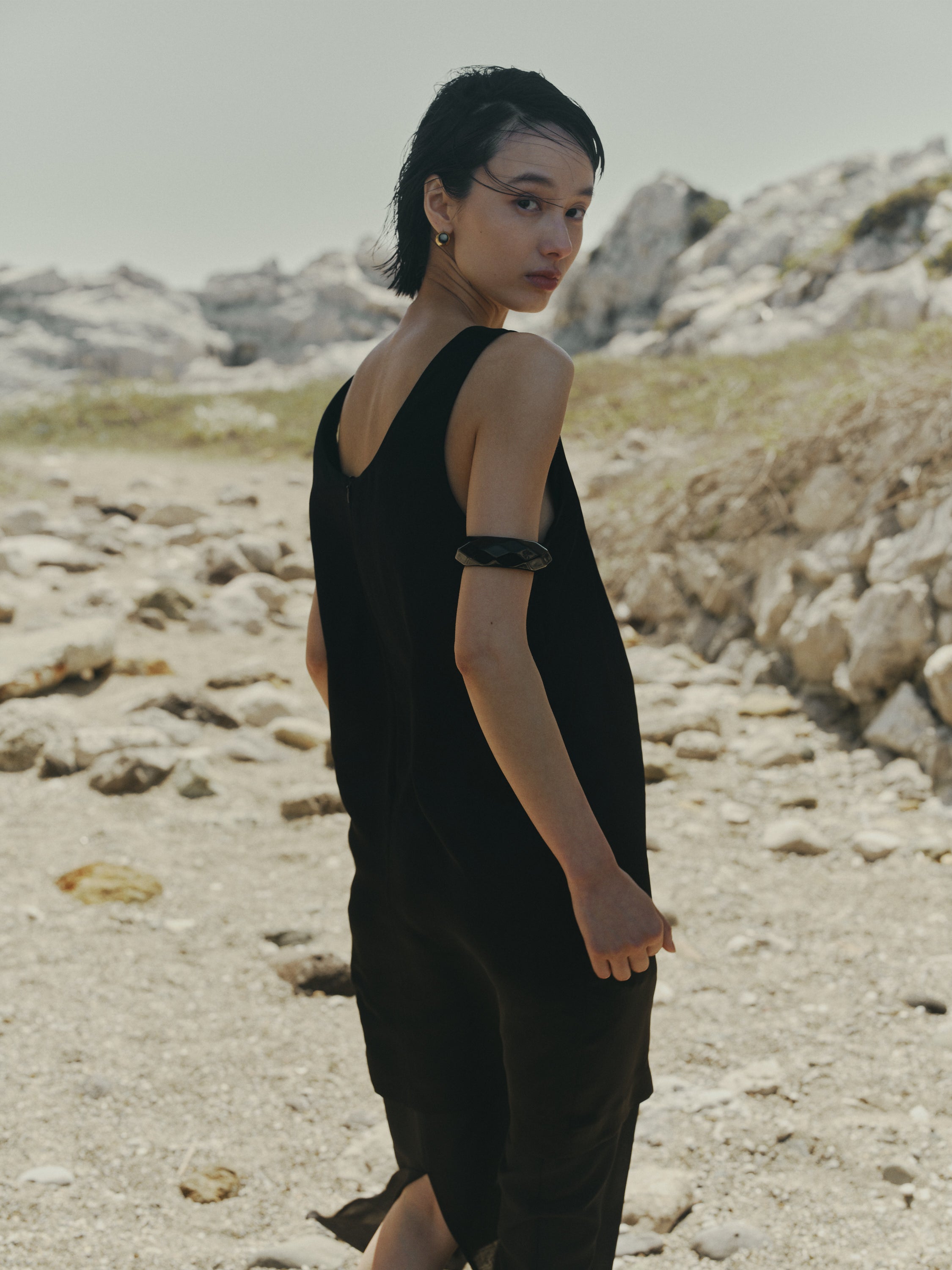 Triacetate Wool Hem Sheer Dress (Black)