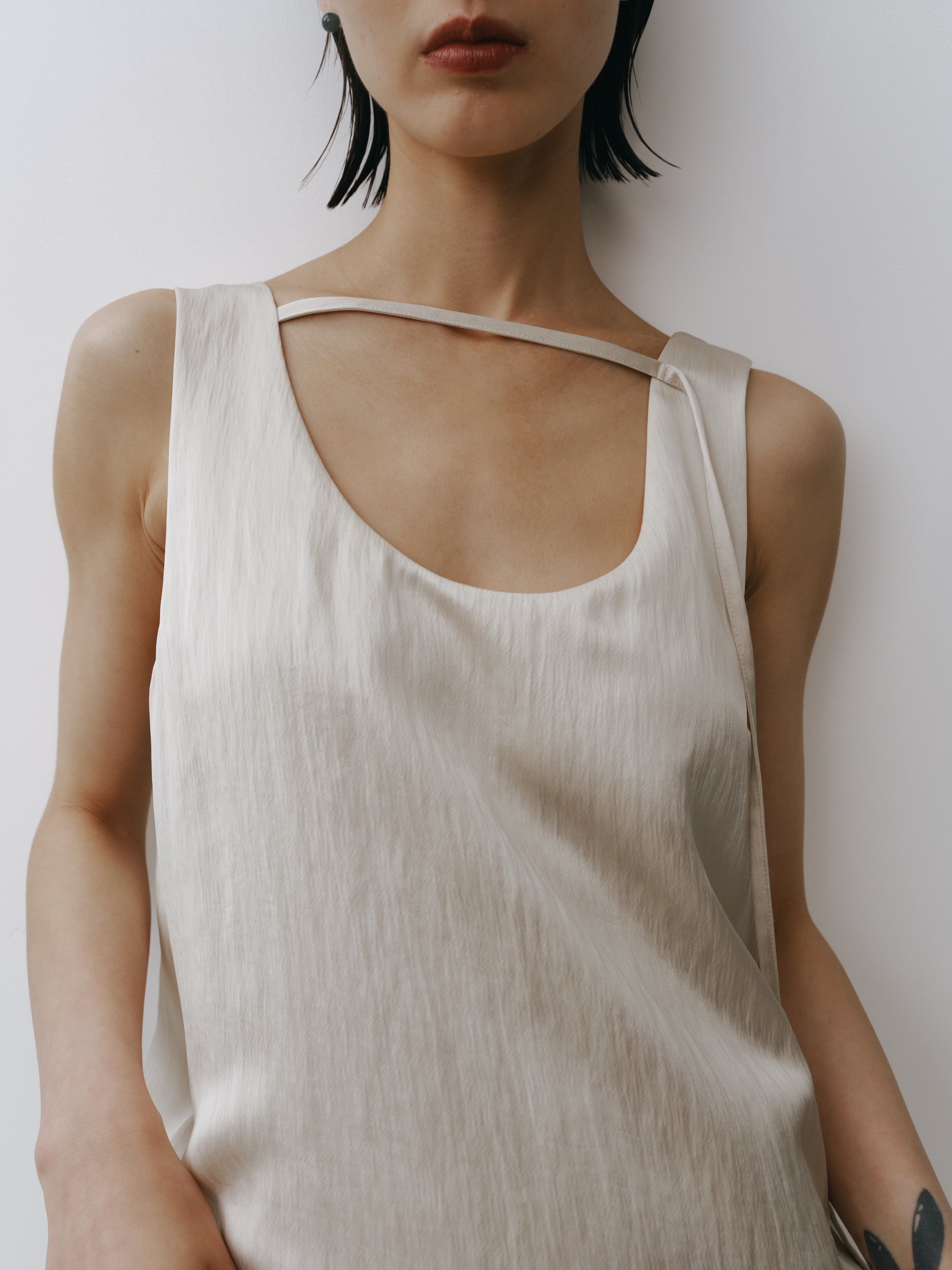 Triacetate Wool Hem Sheer Dress(Grayish Ivory)