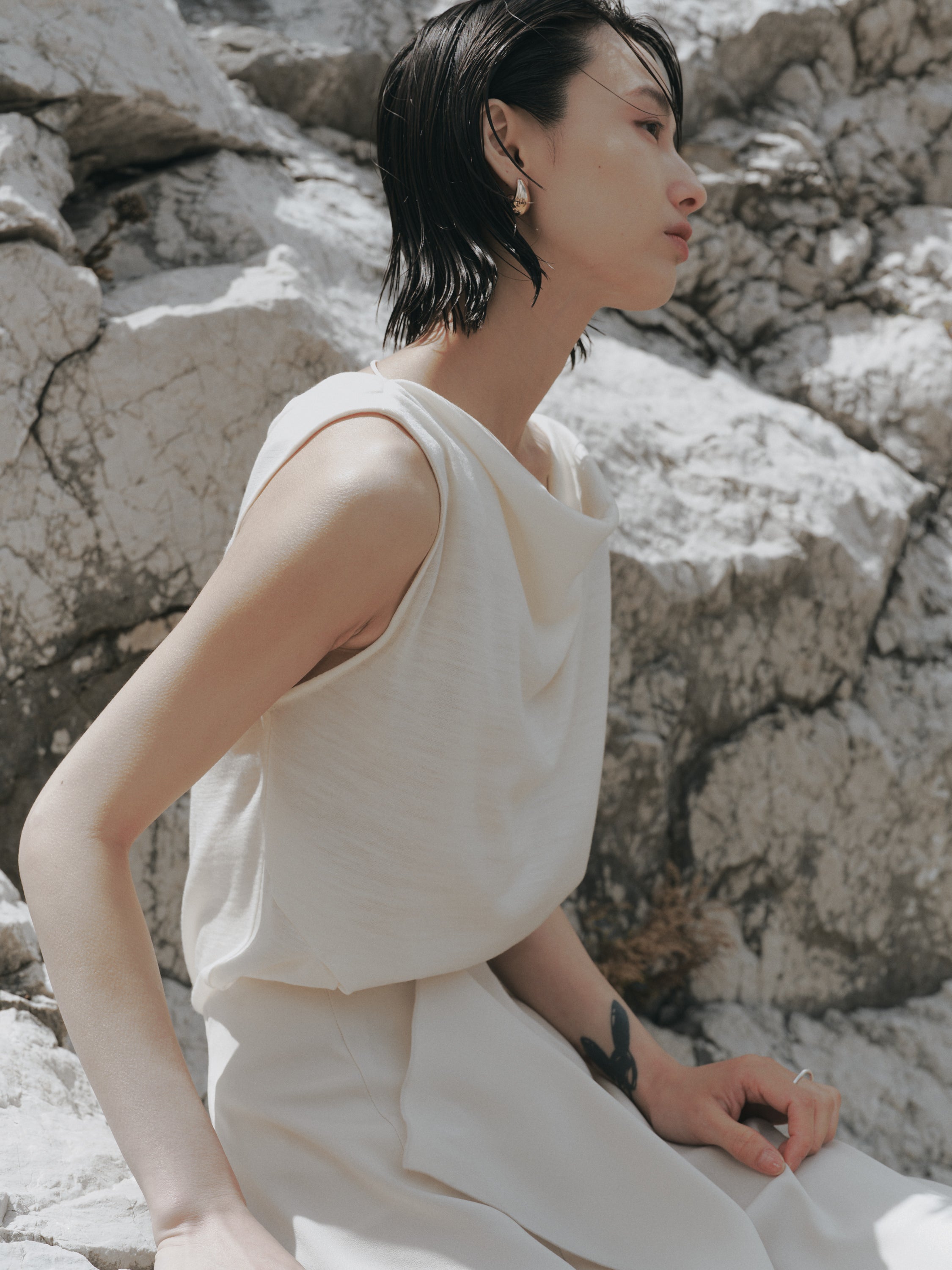 Drape Wool Sleeveless Tops(Ivory)