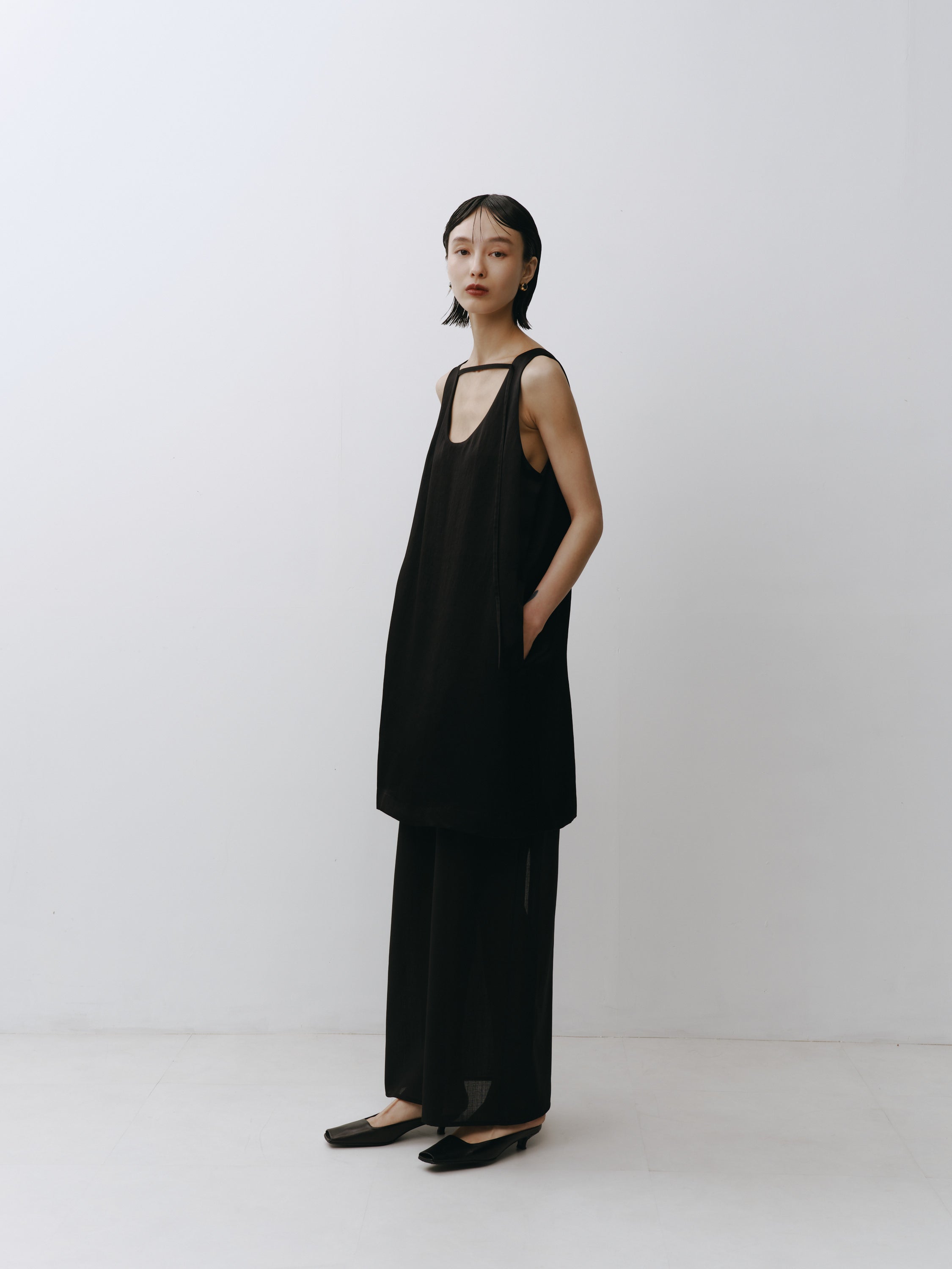 Triacetate Wool Hem Sheer Dress (Black)