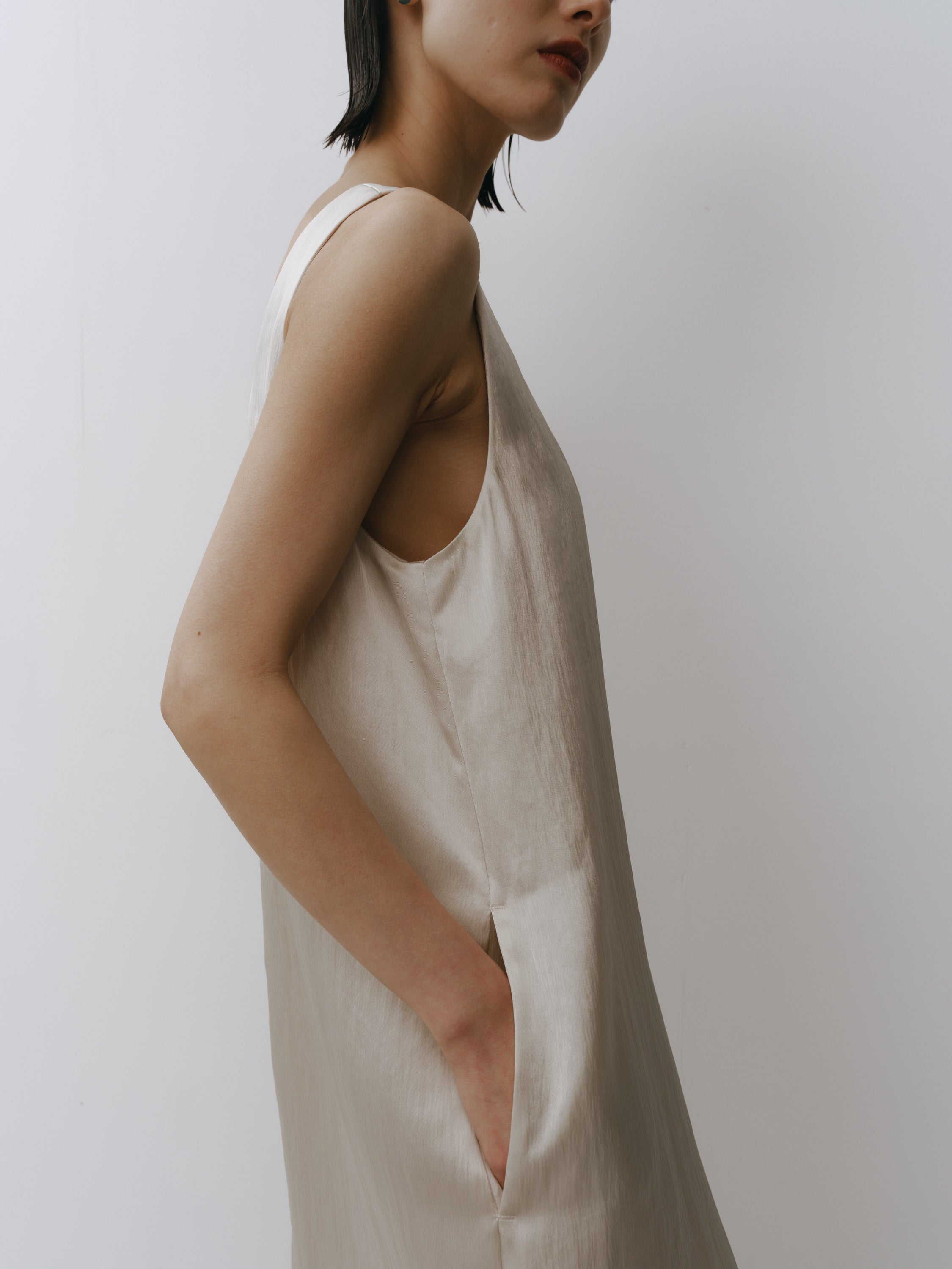 Triacetate Wool Hem Sheer Dress(Grayish Ivory)