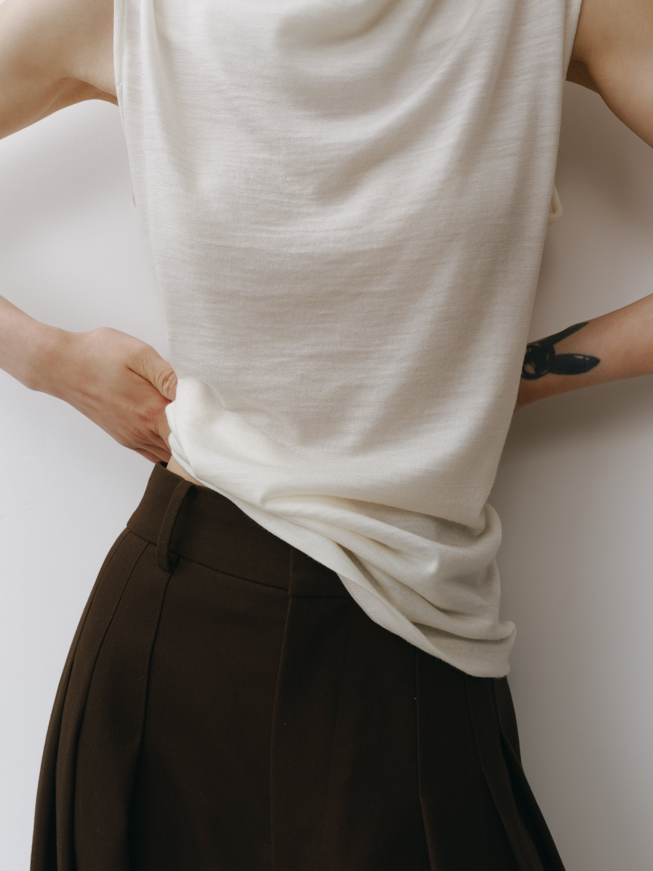 Drape Wool Sleeveless Tops(Ivory)