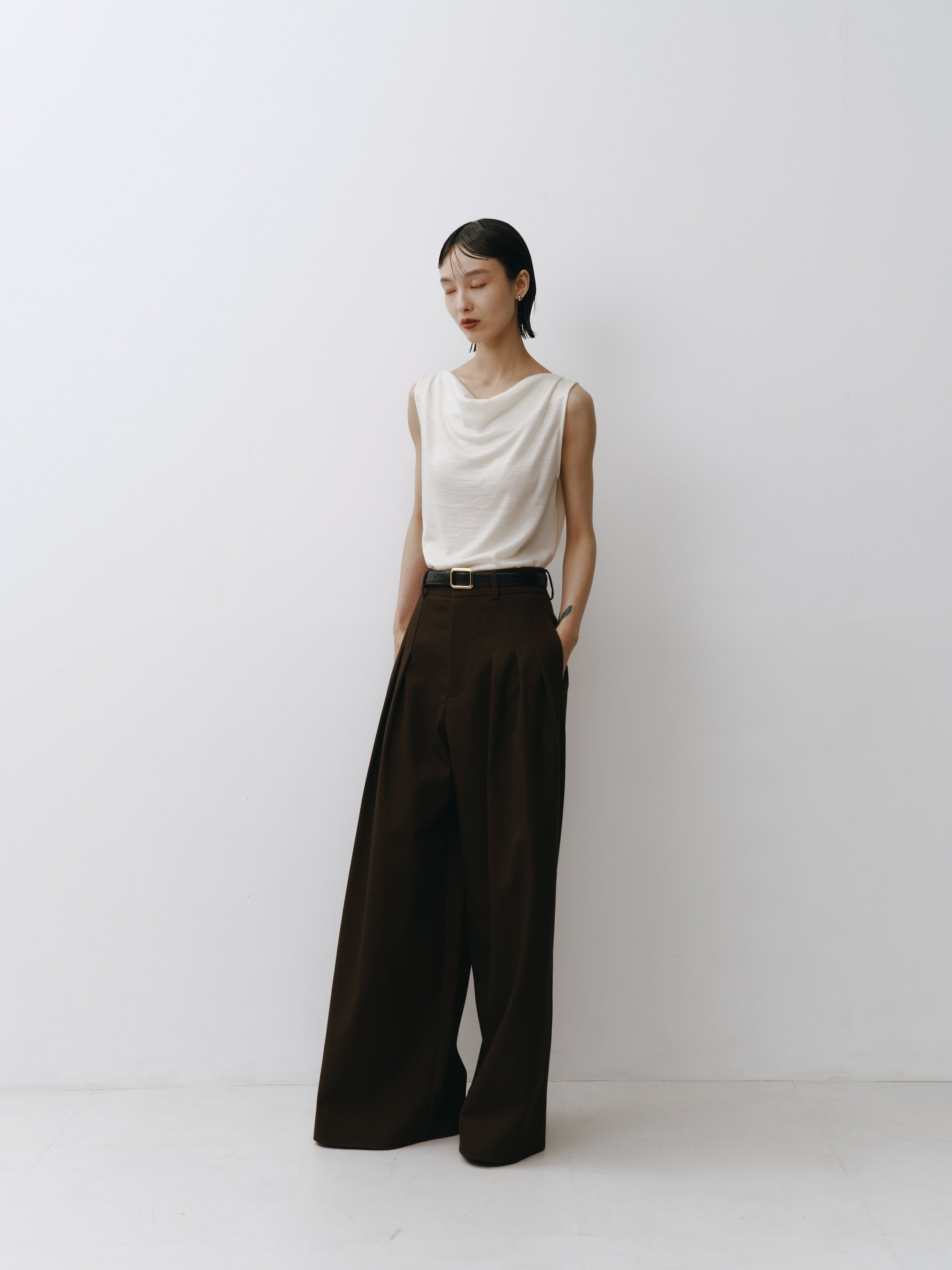 Drape Wool Sleeveless Tops(Ivory)