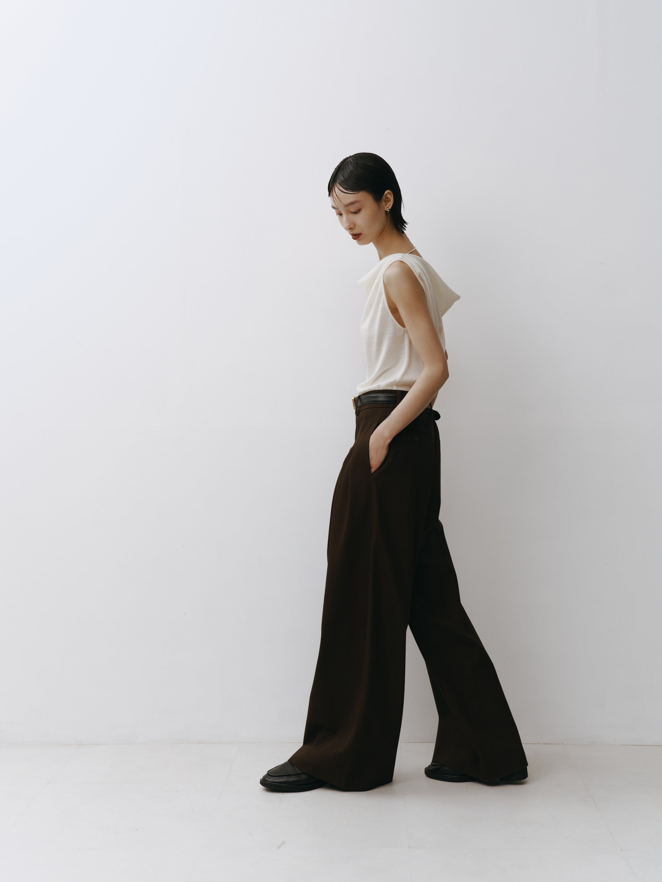 Drape Wool Sleeveless Tops(Ivory)