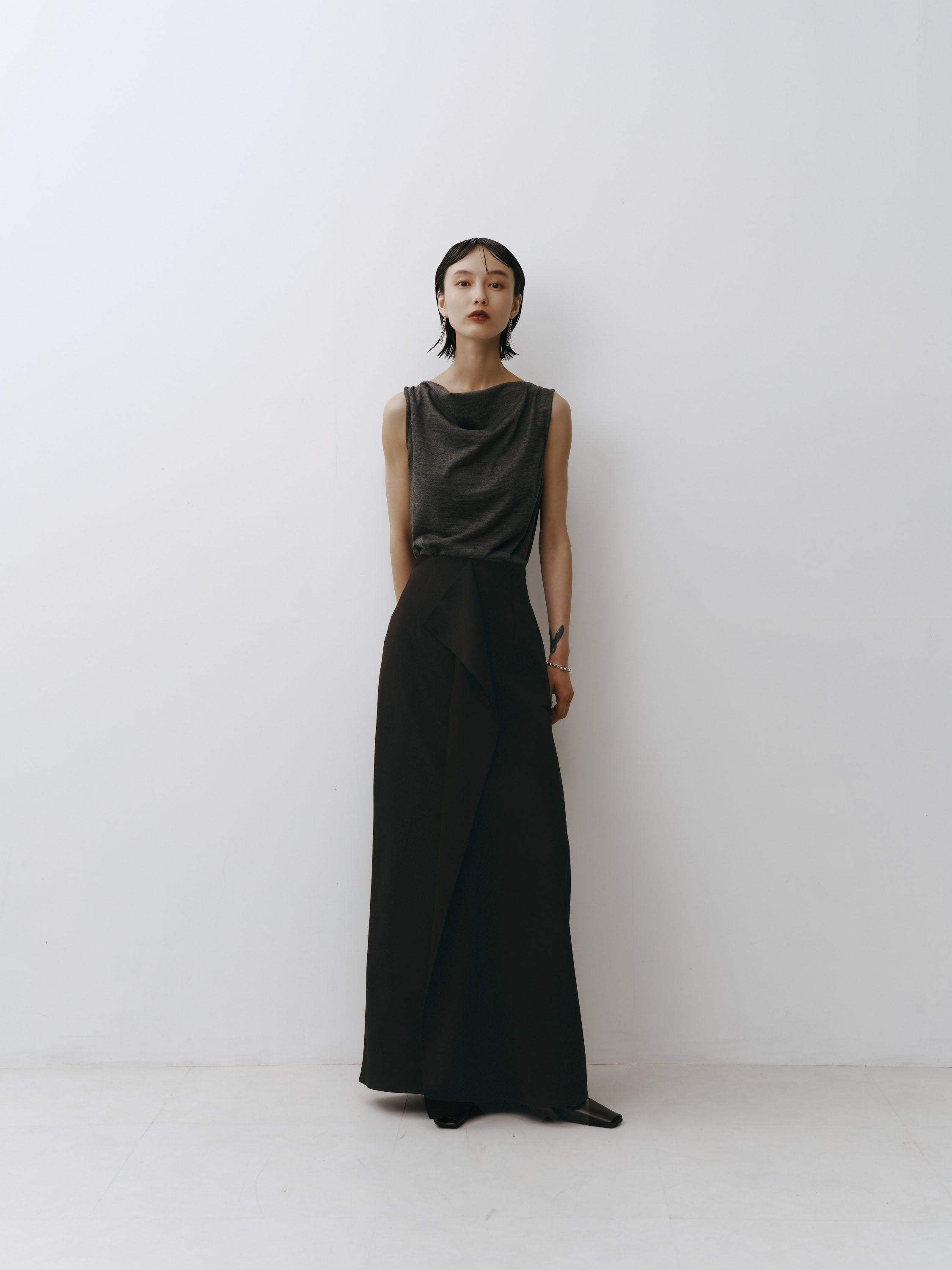 Triacetate Back Satin Skirt(Black)
