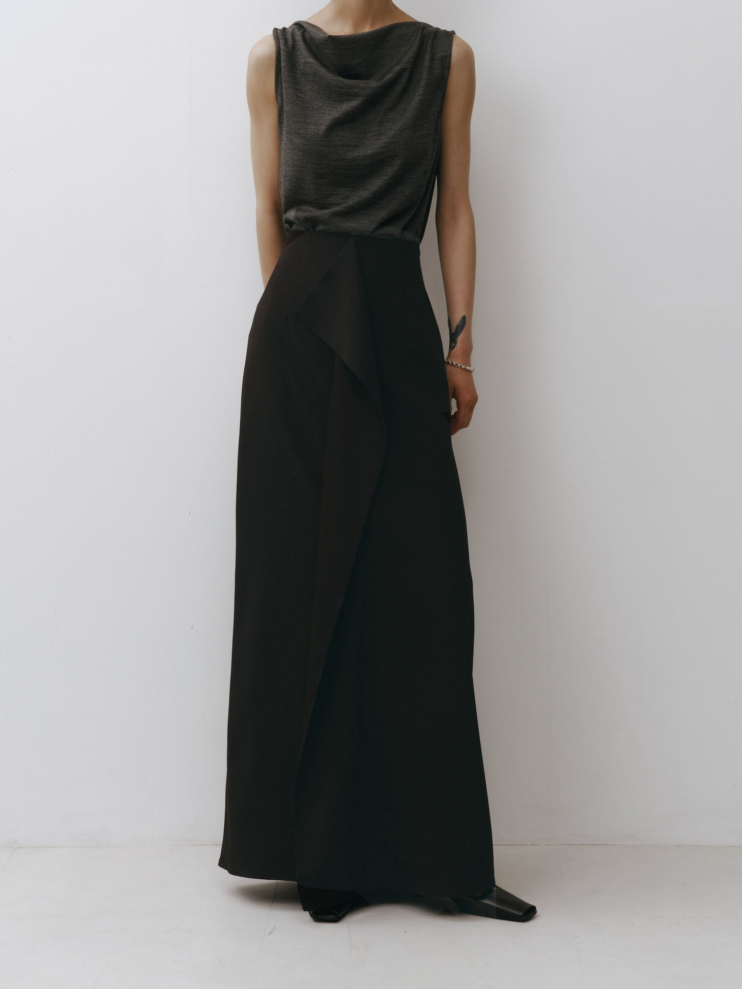 Triacetate Back Satin Skirt(Black)