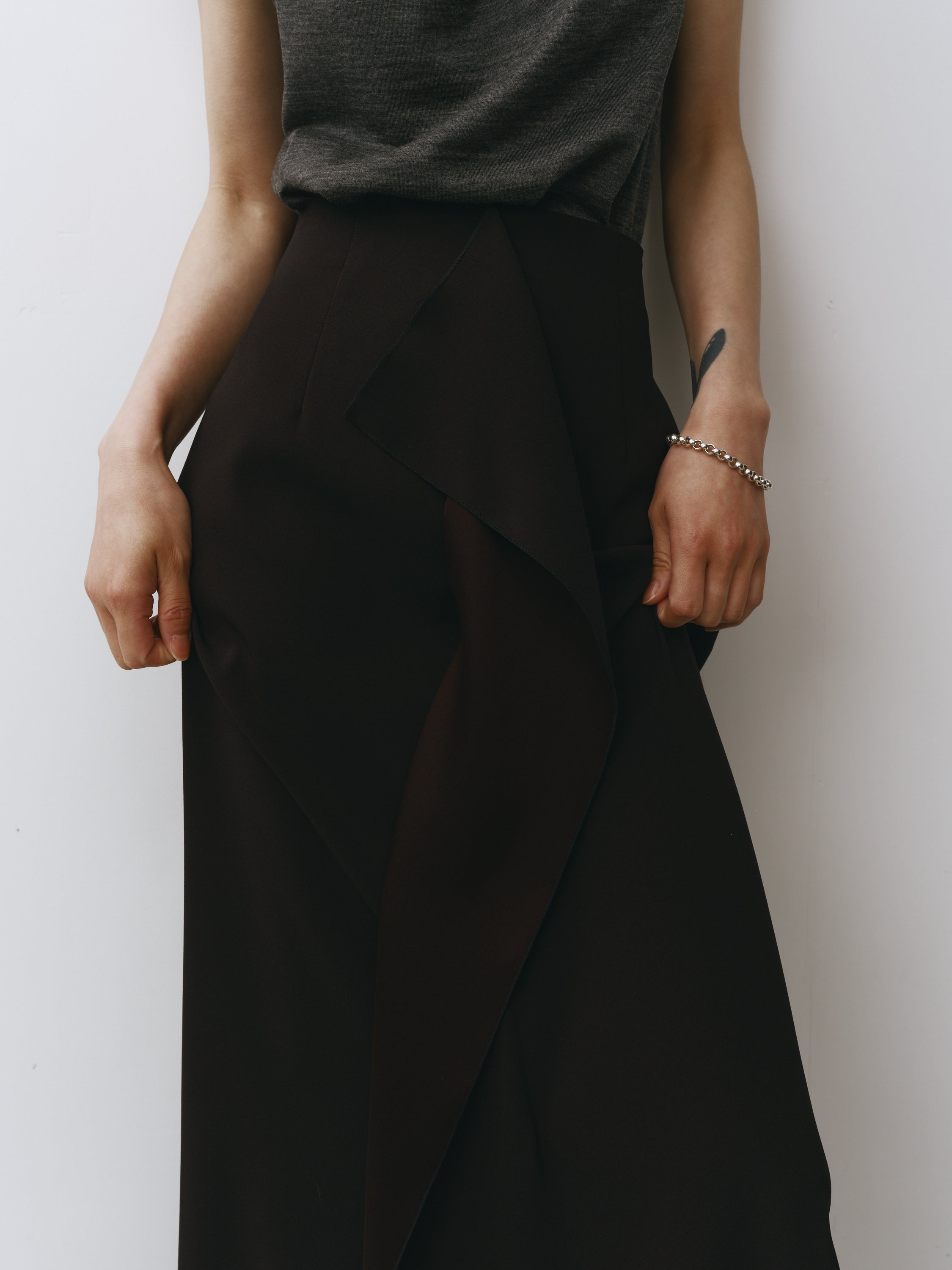 Triacetate Back Satin Skirt(Black)