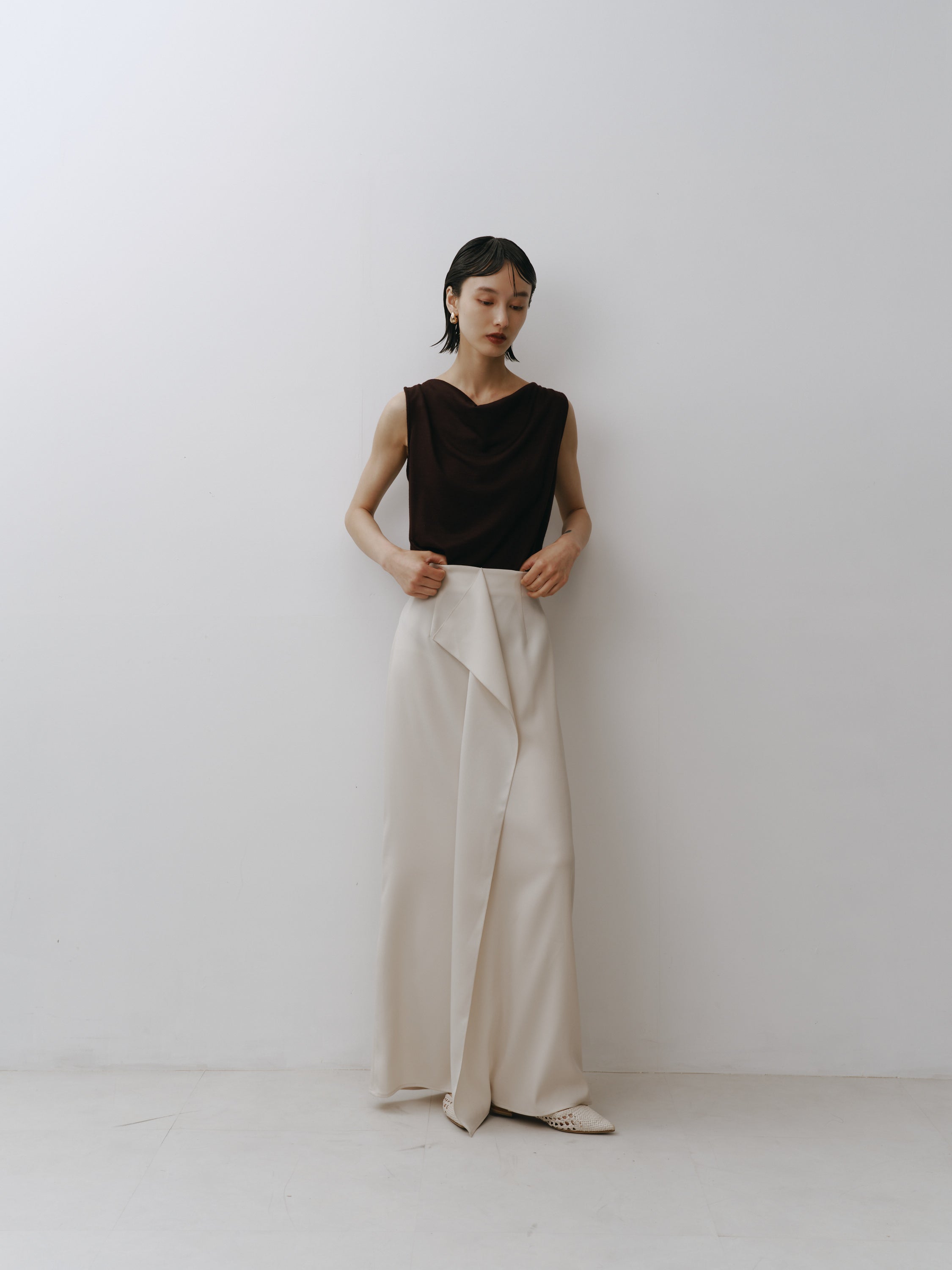 Triacetate Back Satin Skirt(Grayish Ivory)