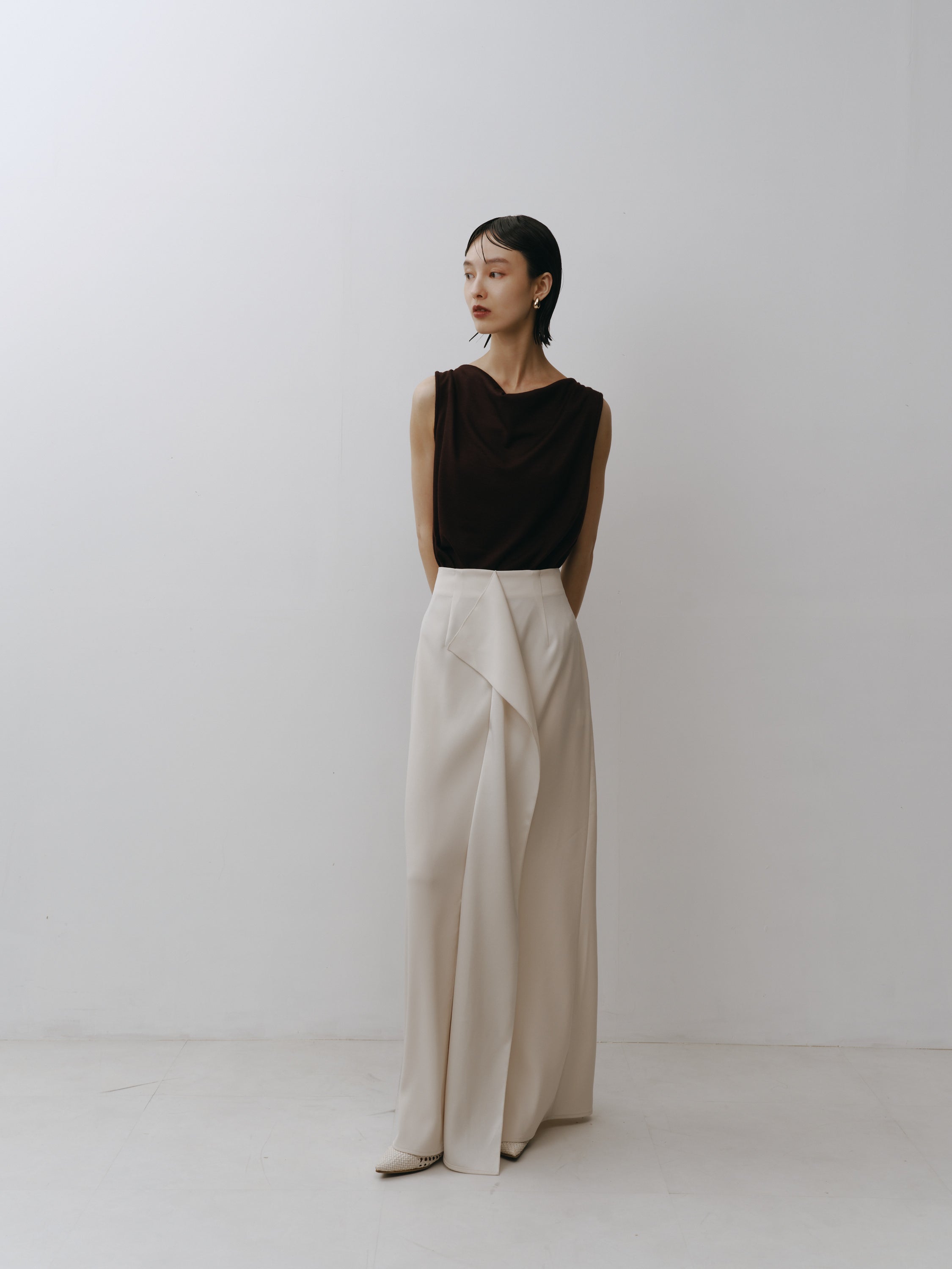Triacetate Back Satin Skirt(Grayish Ivory)