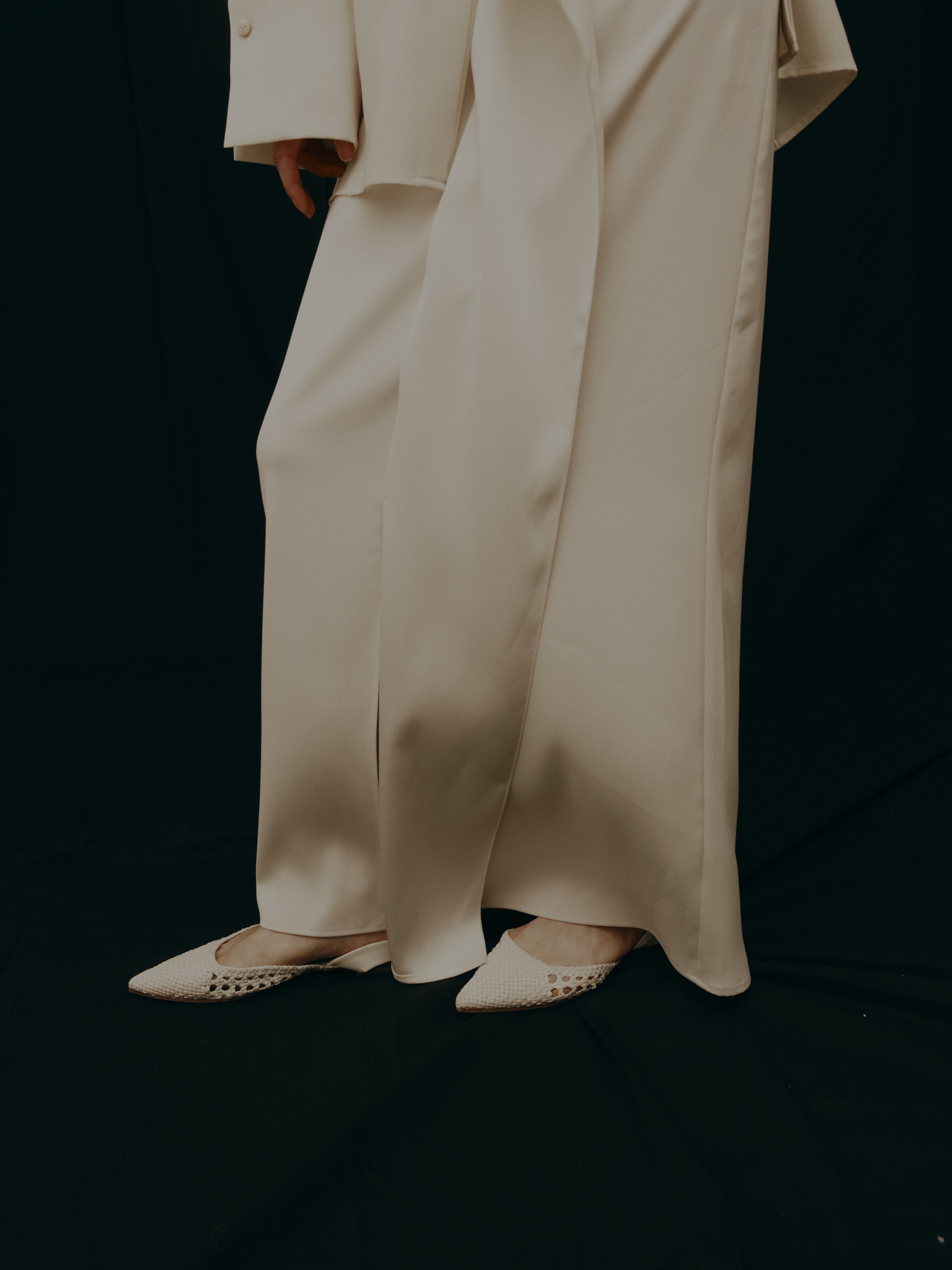 Triacetate Back Satin Skirt(Grayish Ivory)