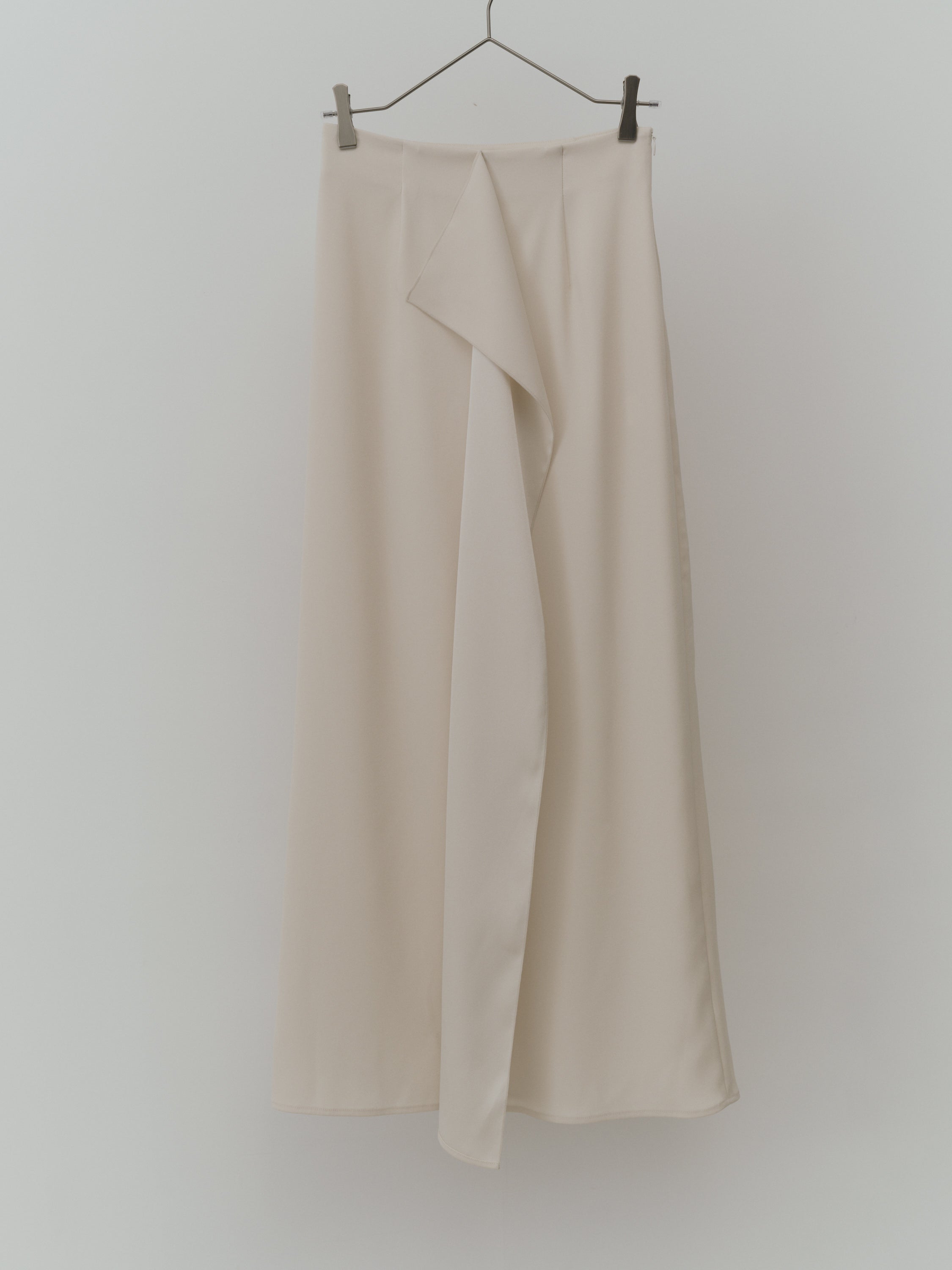 Triacetate Back Satin Skirt(Grayish Ivory)