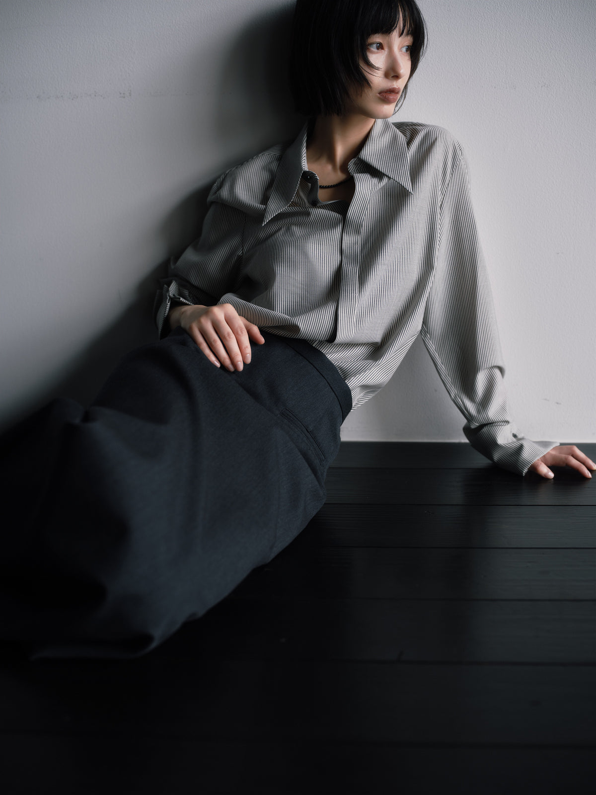 Silky Wool Dress Shirt［Black Stripe］