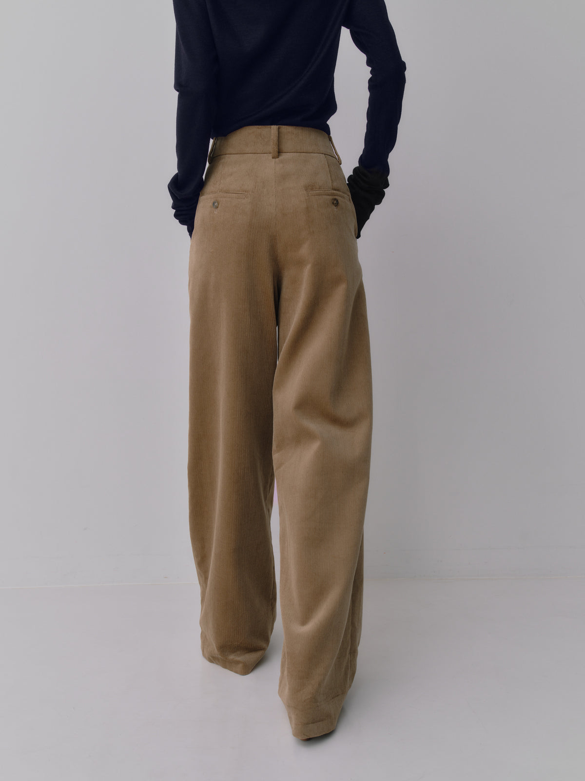 Corduroy Wide Straight Trousers/Brisbane Moss［Khaki Beige］