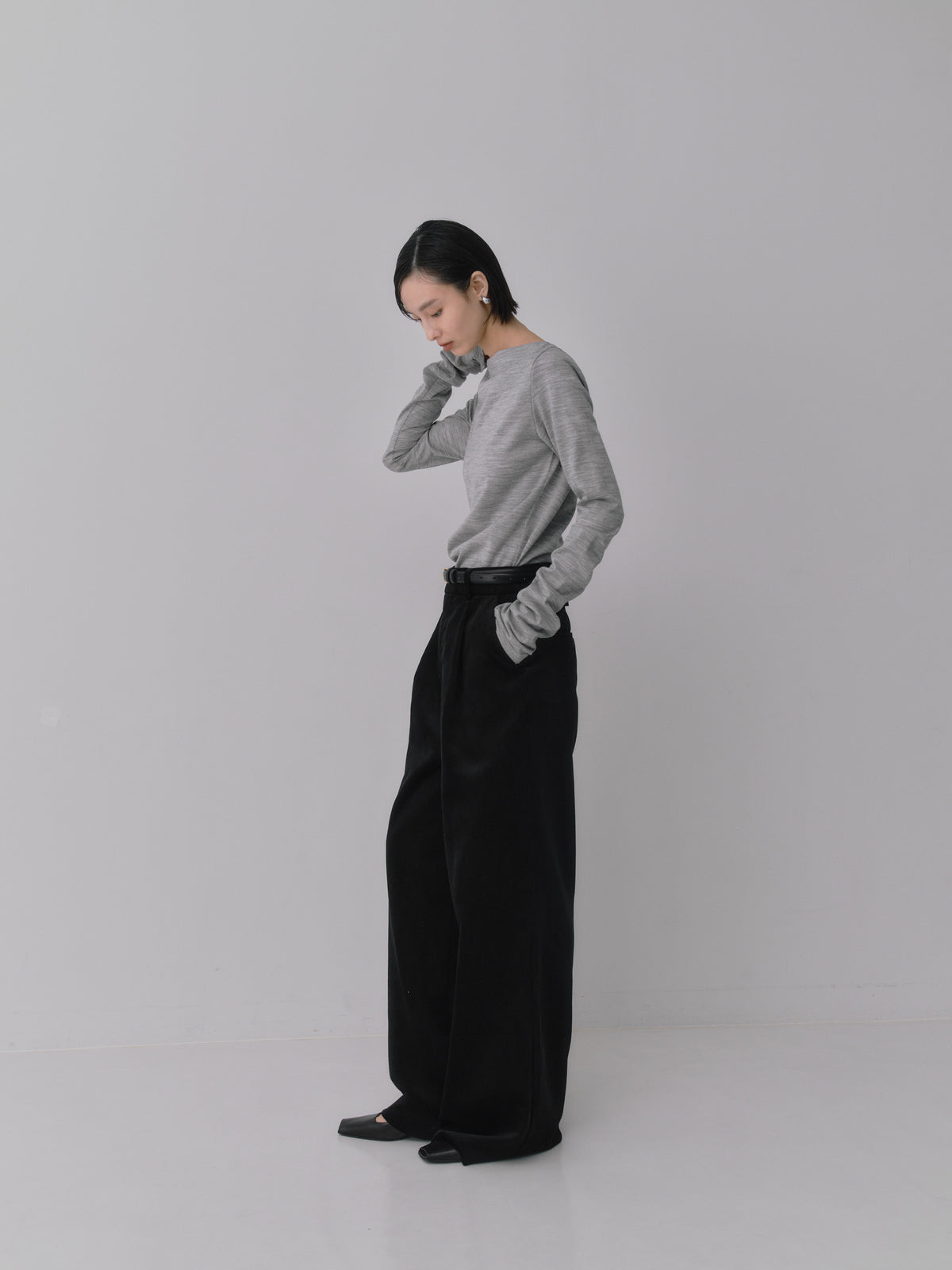 Wool Drape Long-Cuff Top ／ structured-drape［Top Light Gray］