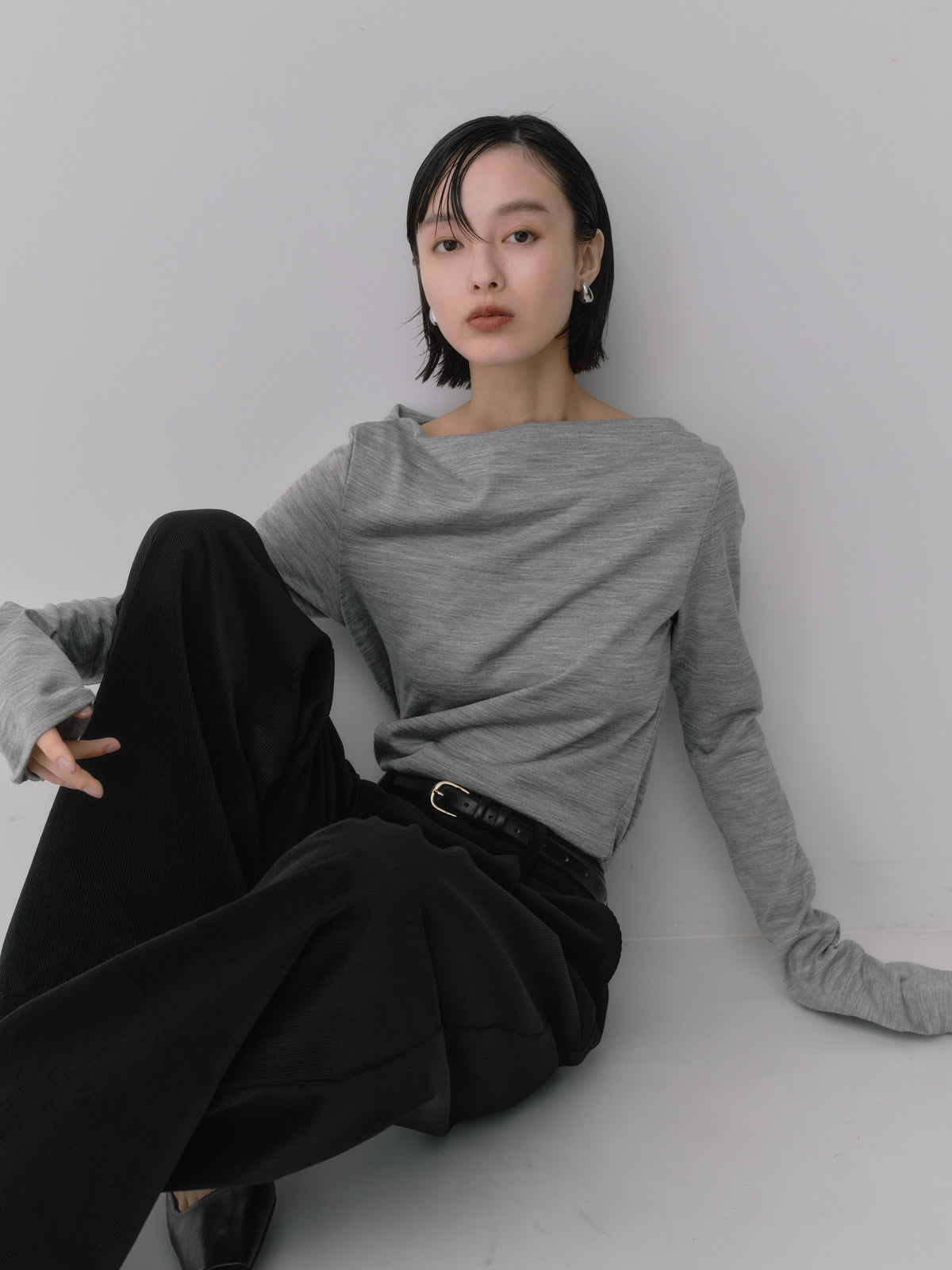 Wool Drape Long-Cuff Top ／ structured-drape［Top Light Gray］