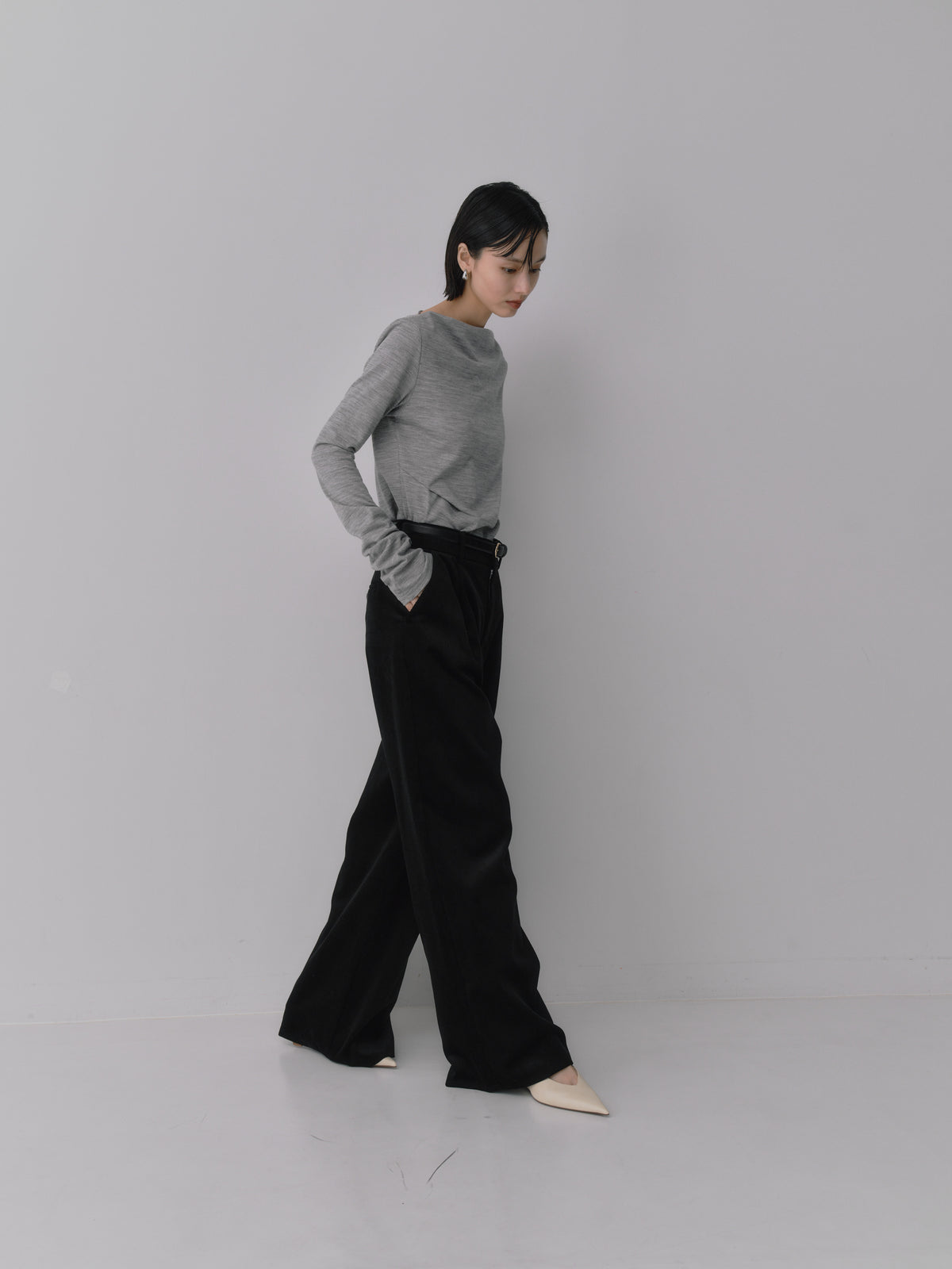 Corduroy Wide Straight Trousers/Brisbane Moss［Ink Black］