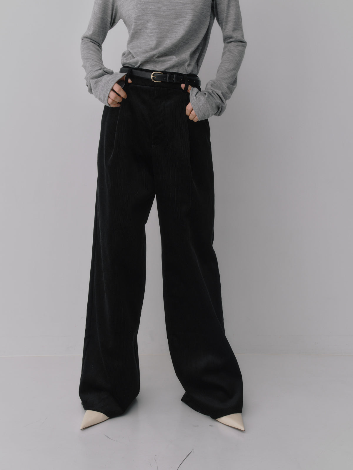 Corduroy Wide Straight Trousers/Brisbane Moss［Ink Black］