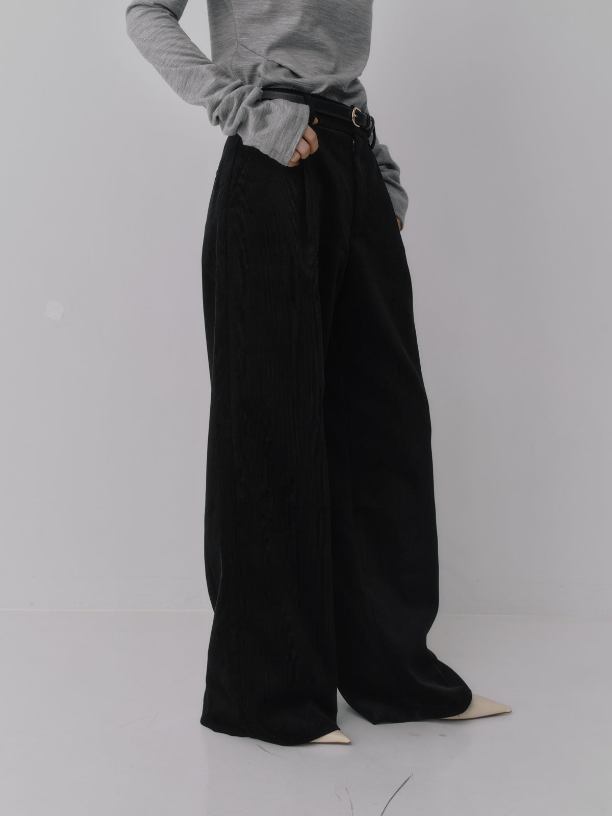Corduroy Wide Straight Trousers/Brisbane Moss［Ink Black］
