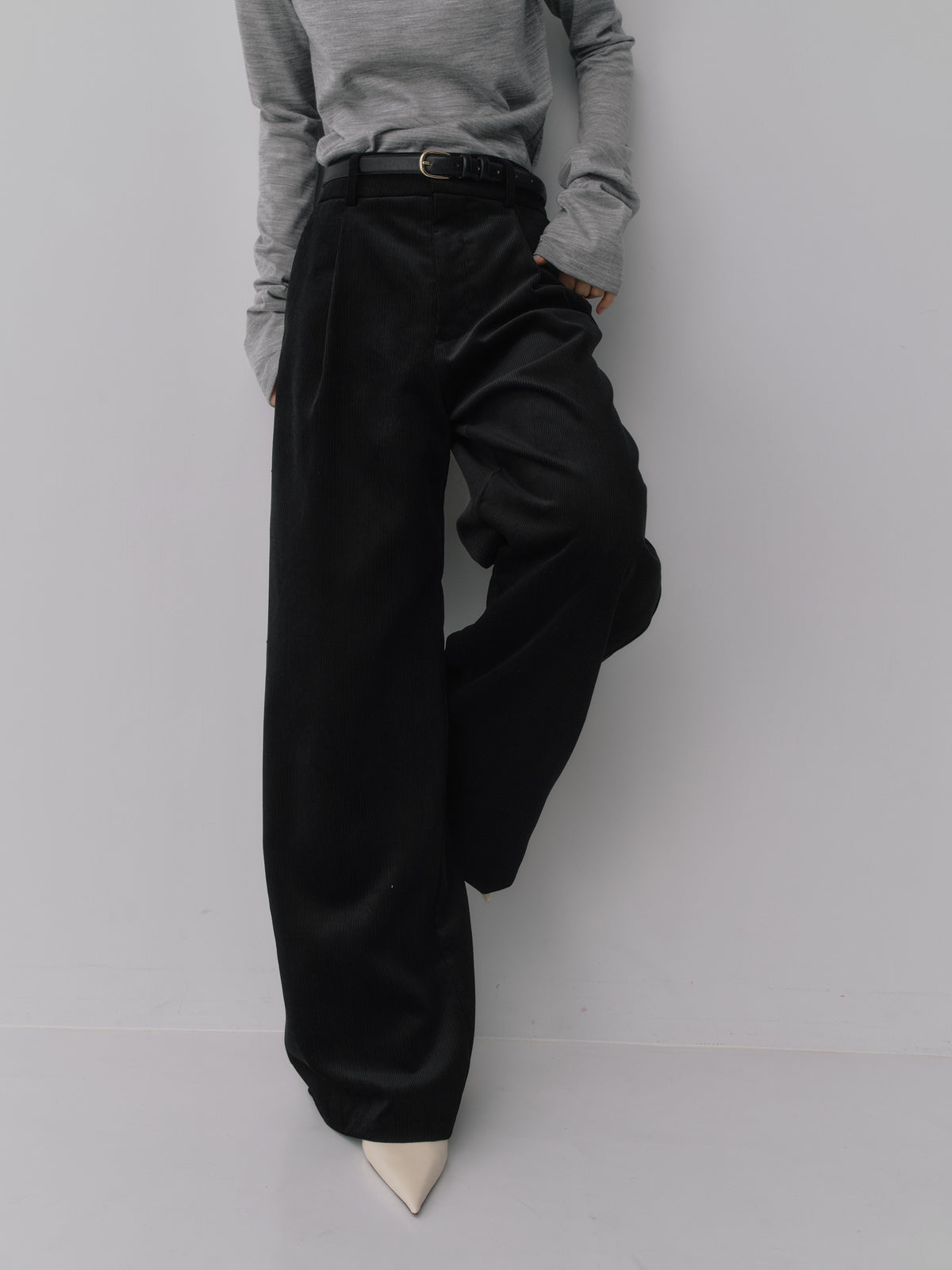 Corduroy Wide Straight Trousers/Brisbane Moss［Ink Black］