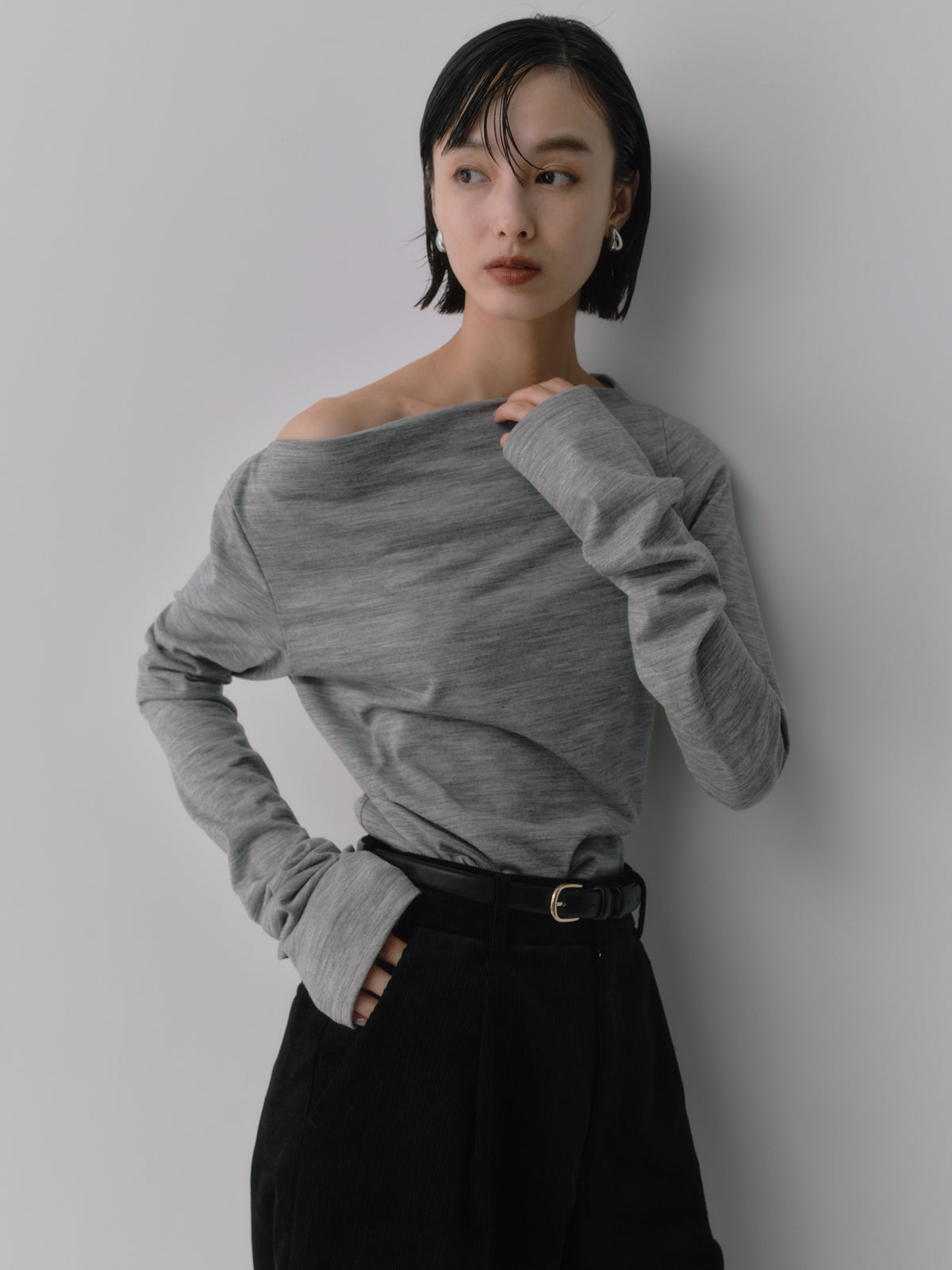 Wool Drape Long-Cuff Top ／ structured-drape［Top Light Gray］