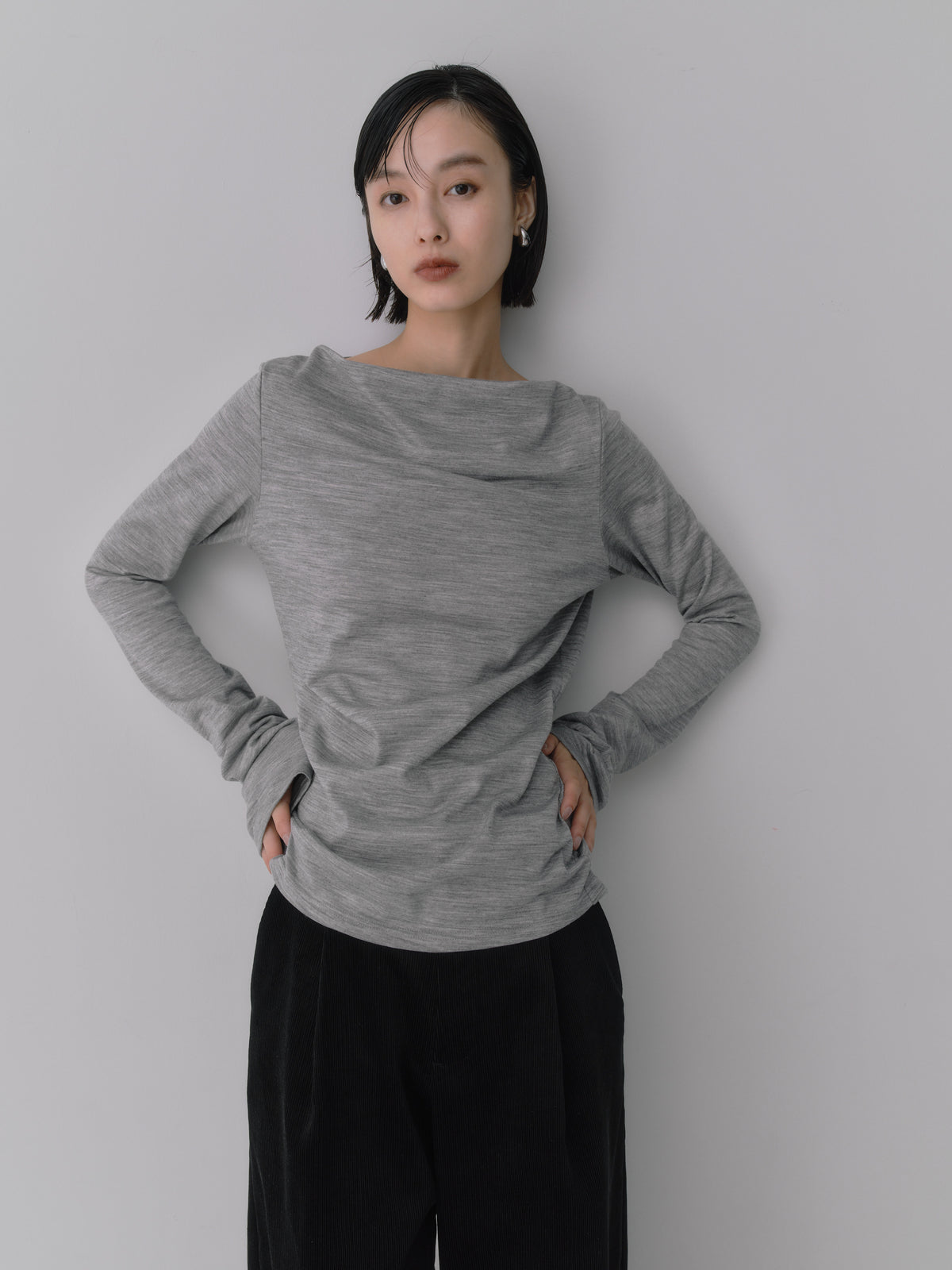 Wool Drape Long-Cuff Top ／ structured-drape［Top Light Gray］