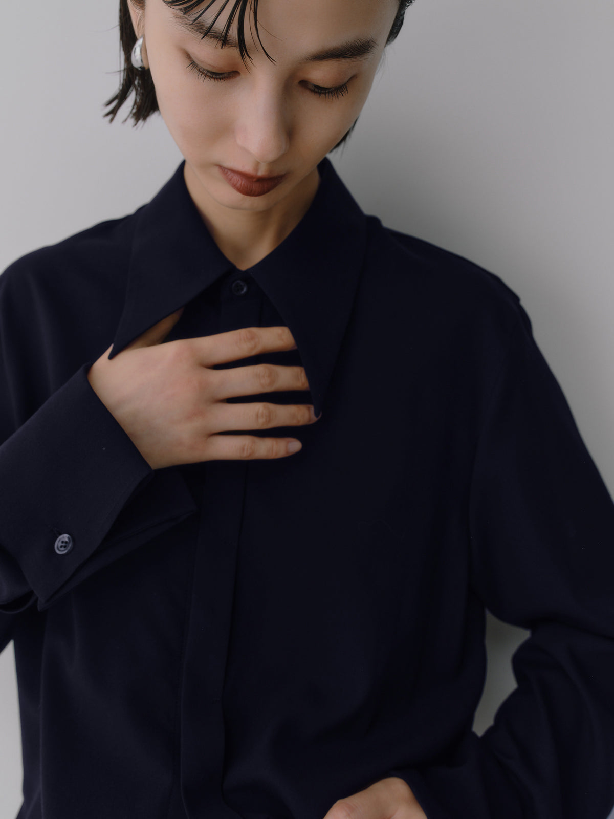 Silky Wool Dress Shirt［Navy］