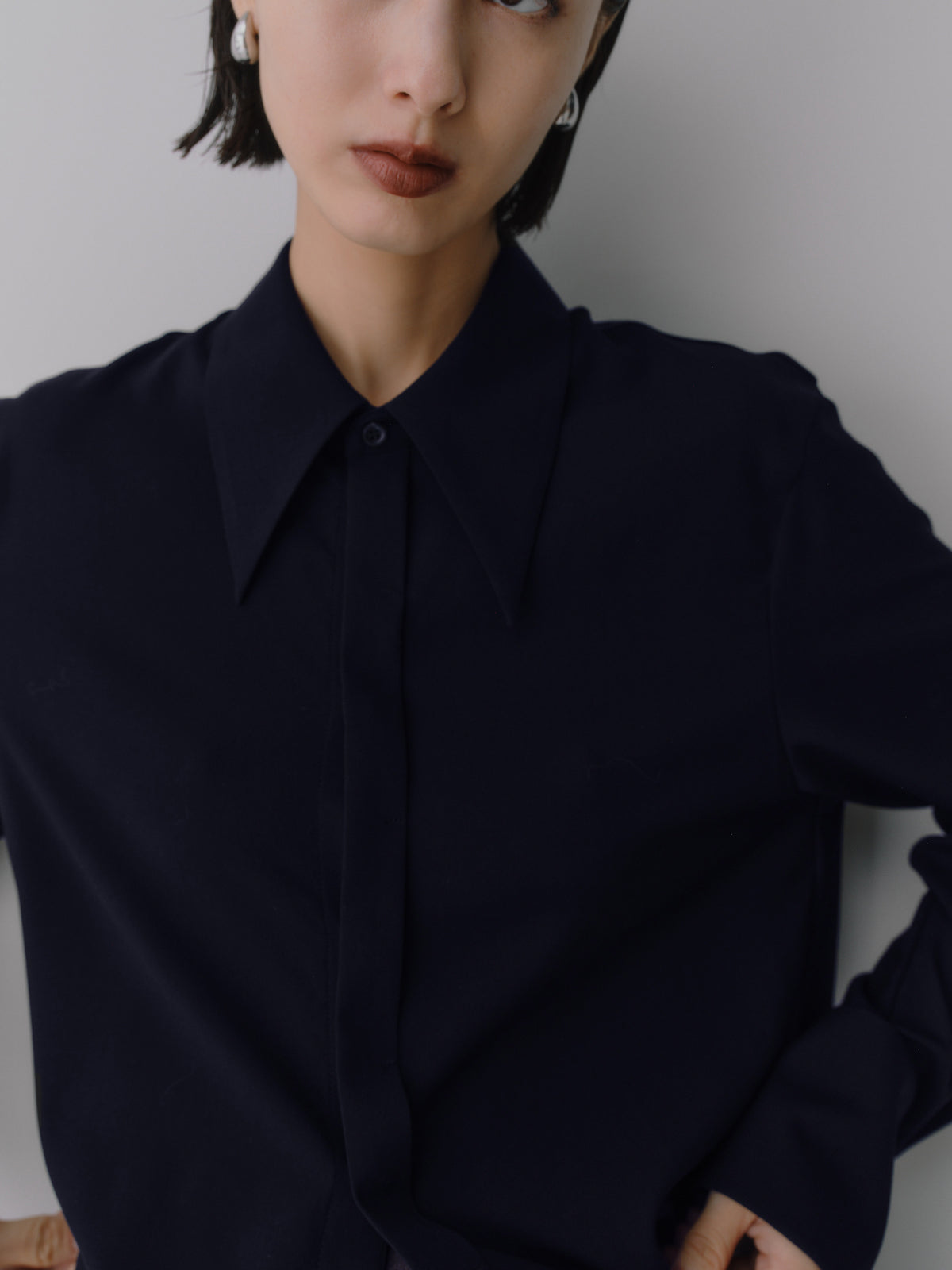 Silky Wool Dress Shirt［Navy］