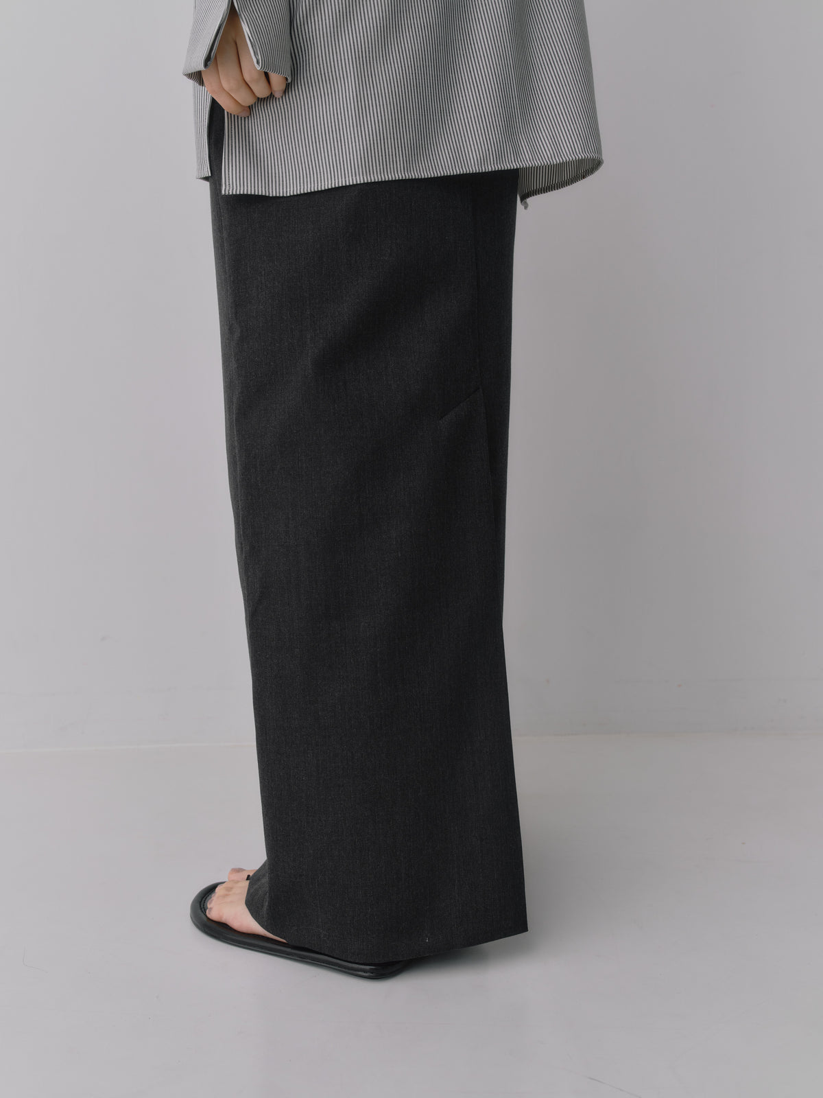 Wool Tailored I-Line Skirt［Top Gray］