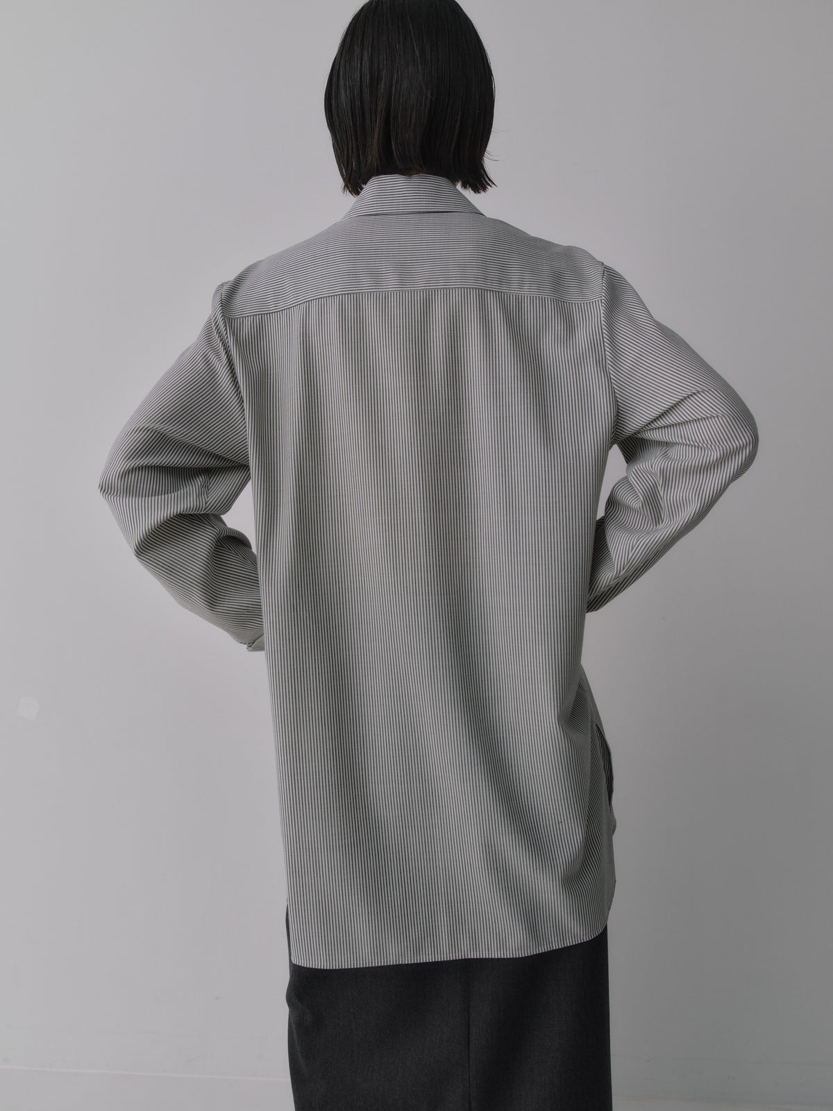 Silky Wool Dress Shirt［Black Stripe］